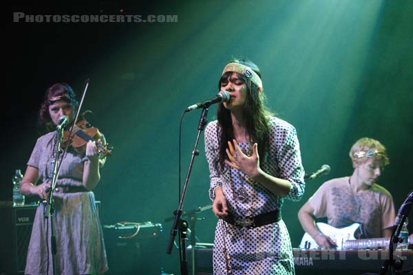 BAT FOR LASHES - 2006-11-11 - PARIS - La Cigale - 